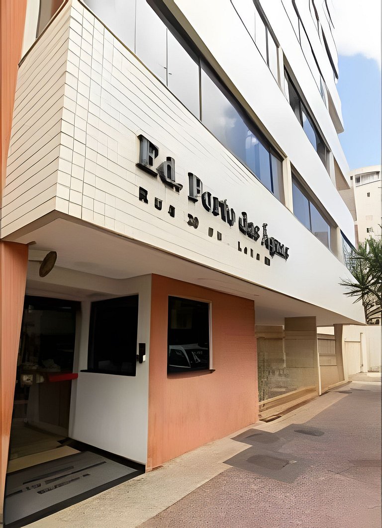 Loft conforto com praça na frente !